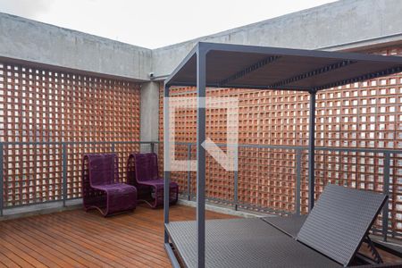 Studio à venda com 27m², 1 quarto e sem vaga Studio à venda com 27m², 1 quarto e sem vagaPiscina