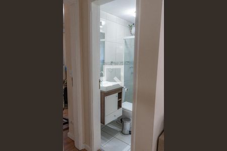 Banheiro de apartamento à venda com 2 quartos, 49m² em Cidade dos Bandeirantes, São Paulo