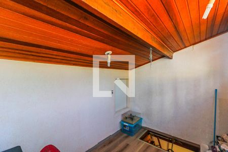 Casa à venda com 106m², 3 quartos e 2 vagas Casa à venda com 106m², 3 quartos e 2 vagasSótão