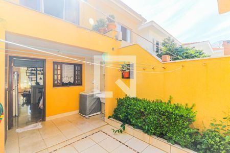 Casa à venda com 106m², 3 quartos e 2 vagas Casa à venda com 106m², 3 quartos e 2 vagasQuintal