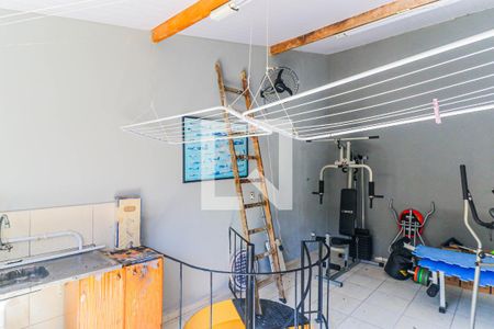 Casa à venda com 106m², 3 quartos e 2 vagas Casa à venda com 106m², 3 quartos e 2 vagasSalão