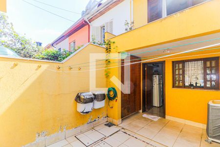 Casa à venda com 106m², 3 quartos e 2 vagas Casa à venda com 106m², 3 quartos e 2 vagasQuintal