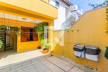 Casa à venda com 106m², 3 quartos e 2 vagas Casa à venda com 106m², 3 quartos e 2 vagasQuintal