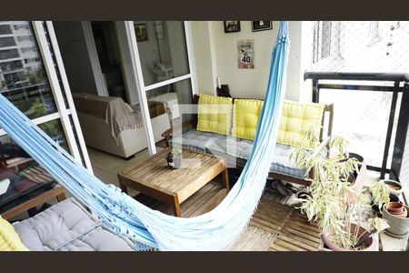 Apartamento à venda com 70m², 2 quartos e 1 vagaVaranda