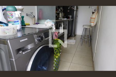 Apartamento à venda com 70m², 2 quartos e 1 vagaÁrea de Serviço