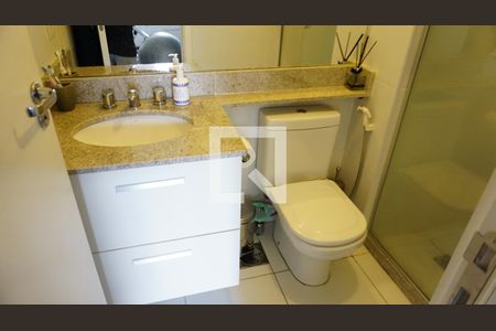 Apartamento à venda com 70m², 2 quartos e 1 vagaBanheiro Social