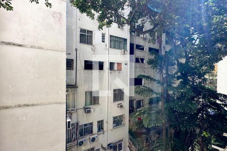 Sala/ Quarto vista de apartamento para alugar com 1 quarto, 39m² em Copacabana, Rio de Janeiro