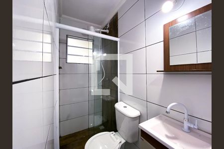 Banheiro de kitnet/studio para alugar com 1 quarto, 11m² em Jardim Bonfiglioli, São Paulo