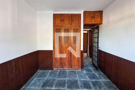 Quarto 1 de casa para alugar com 3 quartos, 400m² em Itaipu, Niterói