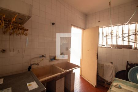 Casa à venda com 300m², 4 quartos e 3 vagas Casa à venda com 300m², 4 quartos e 3 vagasÁrea de Serviço