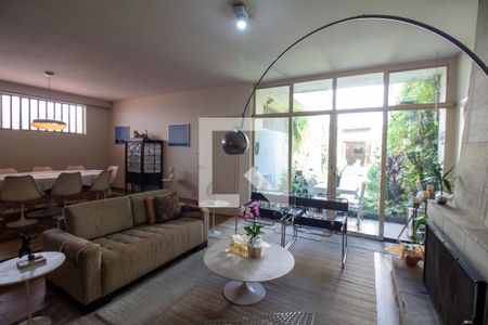 Sala da Lareira de casa para alugar com 4 quartos, 300m² em Itaim Bibi, São Paulo
