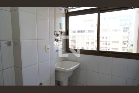 Apartamento para alugar com 70m², 2 quartos e 1 vagaÁrea de Serviço