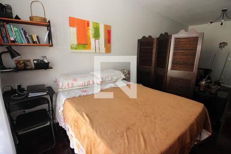 Quarto de kitnet/studio para alugar com 1 quarto, 40m² em Coronel Aparicio Borges, Porto Alegre