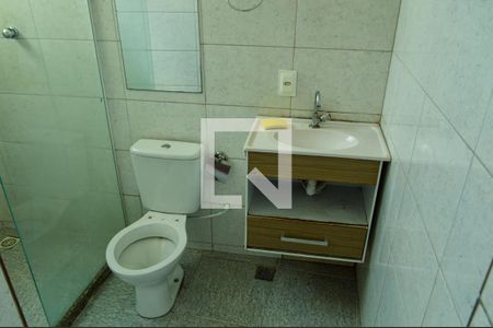 Casa de condomínio à venda com 200m², 2 quartos e 5 vagasBanheiro - Apto 1