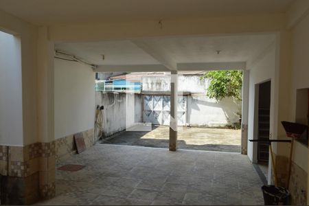 Casa de condomínio à venda com 200m², 2 quartos e 5 vagasGaragem 