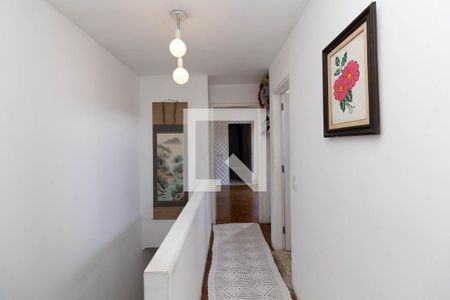 Casa à venda com 250m², 4 quartos e 2 vagasCorredor