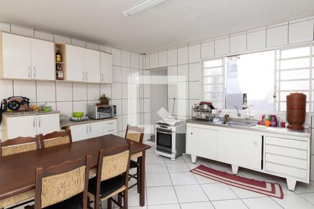 Casa à venda com 250m², 4 quartos e 2 vagasCozinha