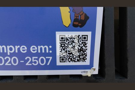 Casa à venda com 250m², 4 quartos e 2 vagasFachada