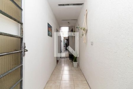 Casa à venda com 250m², 4 quartos e 2 vagasCorredor