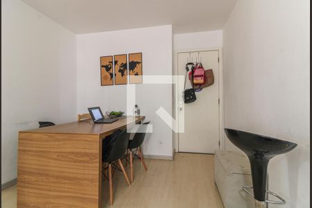 Sala de apartamento para alugar com 2 quartos, 69m² em Barra da Tijuca, Rio de Janeiro