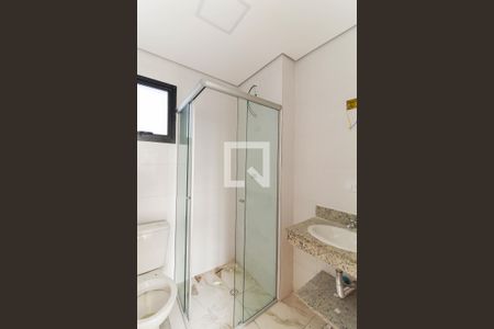 Banheiro de casa de condomínio para alugar com 1 quarto, 36m² em Vila Prudente, São Paulo