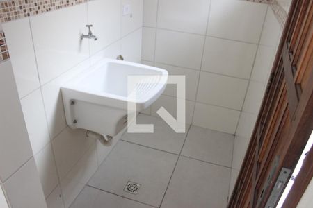 Casa para alugar com 55m², 2 quartos e 1 vagaÁrea de Serviço