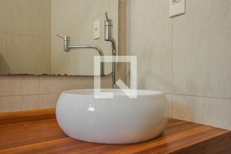 Banheiro de apartamento para alugar com 1 quarto, 40m² em Vila Ipiranga, Porto Alegre