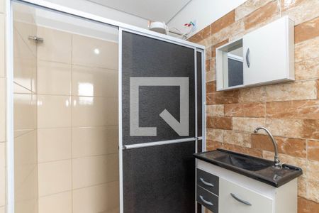 banheiro  de kitnet/studio para alugar com 1 quarto, 20m² em Jardim Paraíso, Guarulhos