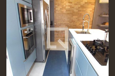 Apartamento à venda com 94m², 2 quartos e 2 vagasCozinha