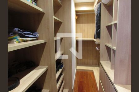 Apartamento à venda com 94m², 2 quartos e 2 vagasCloset da suíte
