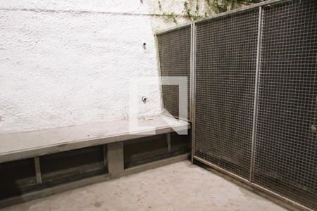 Apartamento à venda com 34m², 1 quarto e sem vagaÁrea de Serviço com quintal