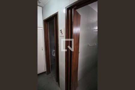 Casa à venda com 300m², 4 quartos e 2 vagasBanheiro 3