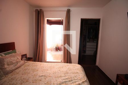 Casa à venda com 300m², 4 quartos e 2 vagasSuite 1