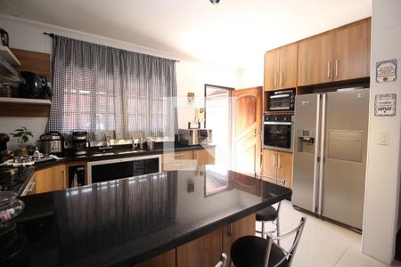 Casa à venda com 300m², 4 quartos e 2 vagasCozinha