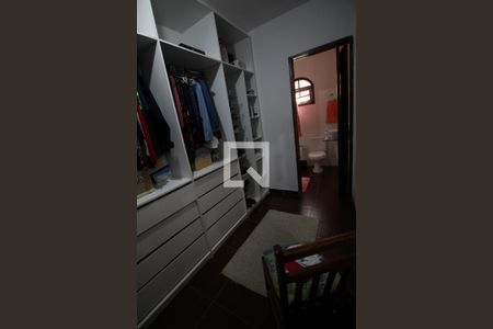 Casa à venda com 300m², 4 quartos e 2 vagasCloset