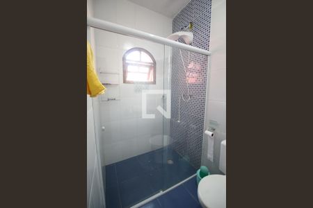 Casa à venda com 300m², 4 quartos e 2 vagasBanheiro 2