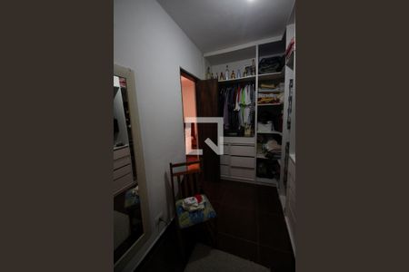 Casa à venda com 300m², 4 quartos e 2 vagasCloset