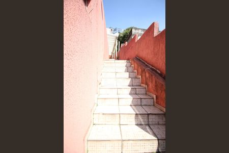 Casa à venda com 300m², 4 quartos e 2 vagasEscada 2