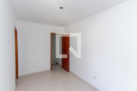 Suíte 1 de casa para alugar com 2 quartos, 72m² em Parque Casa de Pedra, São Paulo