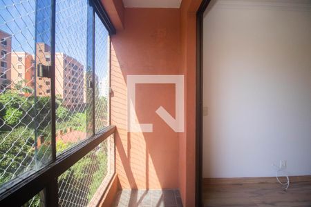 Sala - Varanda de apartamento à venda com 3 quartos, 67m² em Petrópolis, Porto Alegre