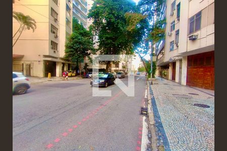Apartamento para alugar com 40m², 1 quarto e 1 vaga Apartamento para alugar com 40m², 1 quarto e 1 vagaVista da Rua