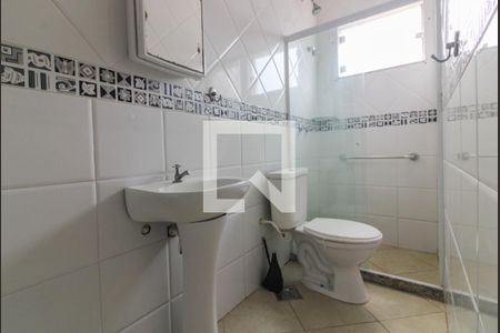 Casa de condomínio para alugar com 320m², 4 quartos e 5 vagasÁrea de Serviço - Banheiro