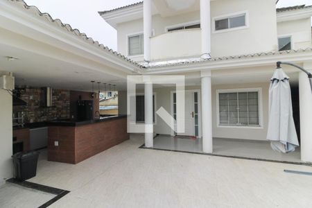 Casa de condomínio para alugar com 320m², 4 quartos e 5 vagasÁrea externa