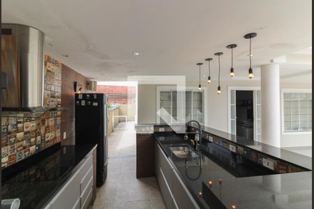 Casa de condomínio para alugar com 320m², 4 quartos e 5 vagasÁrea externa