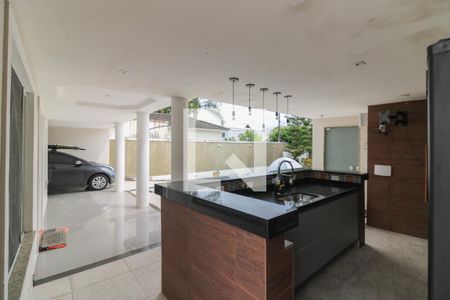 Casa de condomínio para alugar com 320m², 4 quartos e 5 vagasÁrea externa