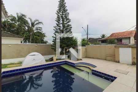 Casa de condomínio para alugar com 320m², 4 quartos e 5 vagasÁrea externa