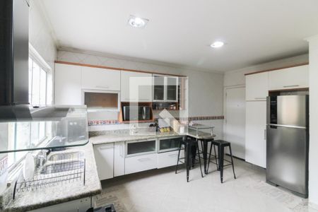 Casa de condomínio para alugar com 320m², 4 quartos e 5 vagasCozinha