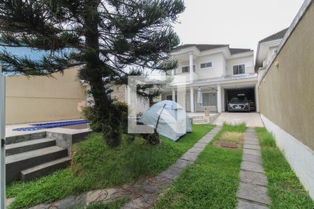 Casa de condomínio para alugar com 320m², 4 quartos e 5 vagasÁrea externa