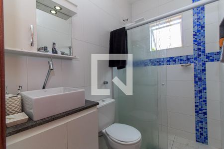 Banheiro 1 de casa para alugar com 2 quartos, 120m² em Alto dos Pinheiros, Belo Horizonte