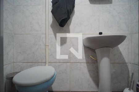 Casa à venda com 103m², 2 quartos e 1 vaga Casa à venda com 103m², 2 quartos e 1 vagaBanheiro